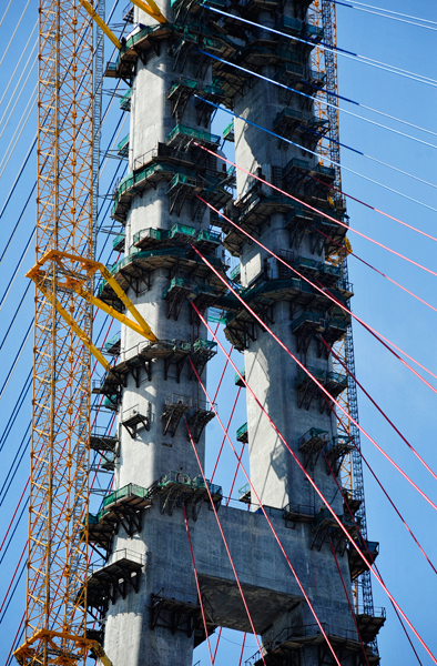 Опора моста на остров Русский признана самой высокой в мире