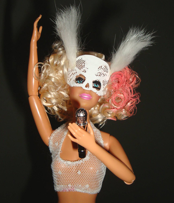 Барби в образе Леди Гаги