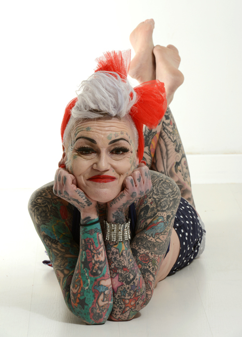 Заслуженная пенсионерка татуажа