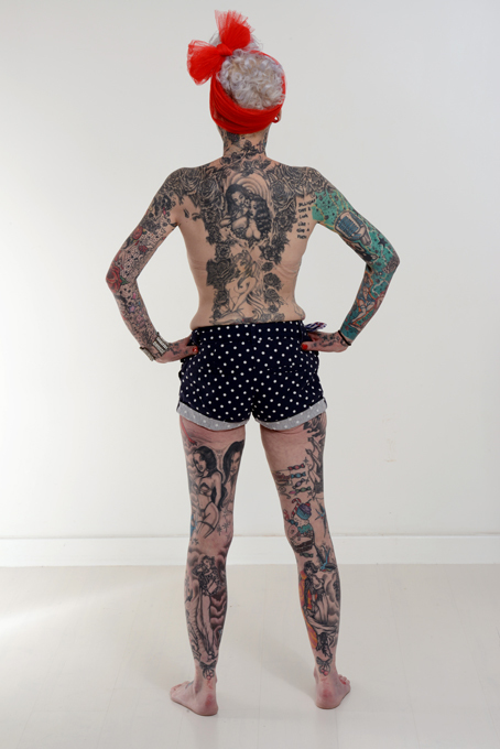 Заслуженная пенсионерка татуажа