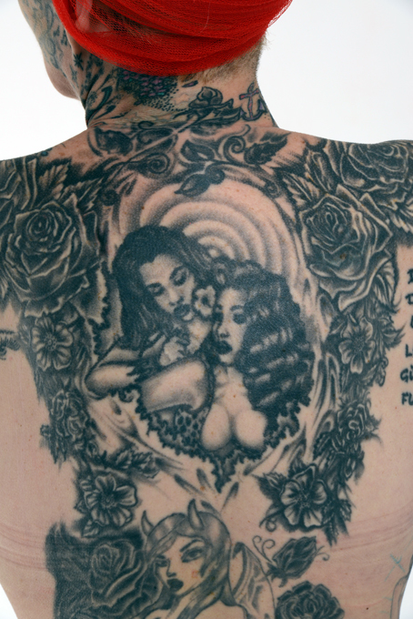 Заслуженная пенсионерка татуажа