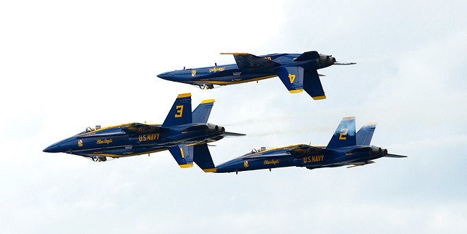 Пилотажная группа ''Голубые ангелы''