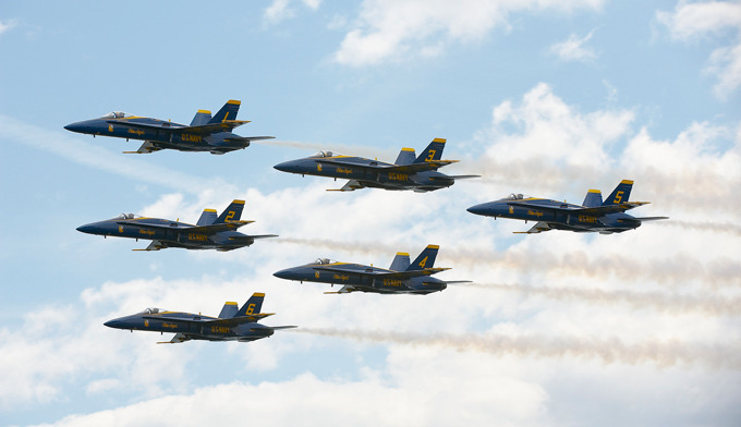 Пилотажная группа ''Голубые ангелы''