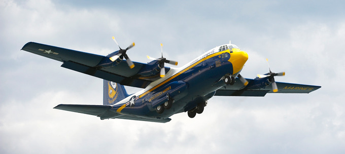 Пилотажная группа ''Голубые ангелы''