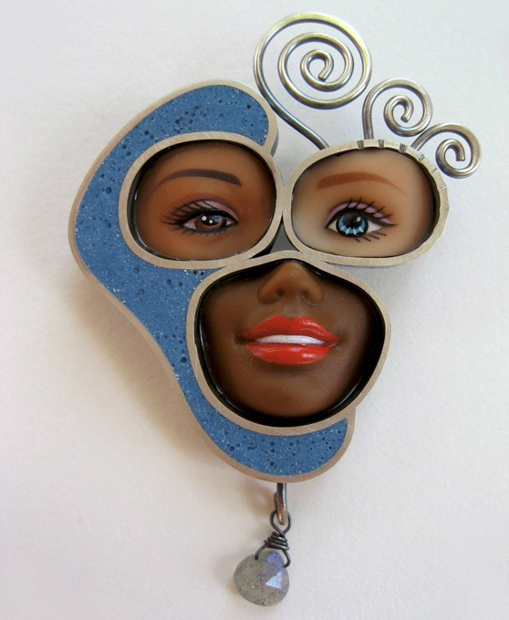 Барби расчленили на ювелирку