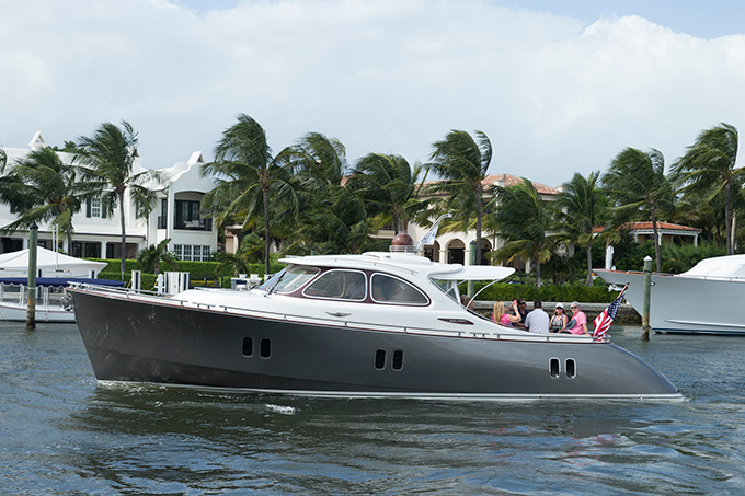 Адриана Лима берет пример с Абрамовича и Иглесиаса