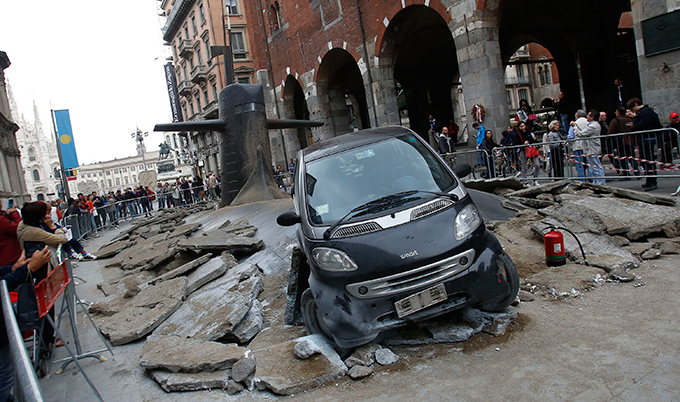 Российская субмарина всплыла в центре Милана