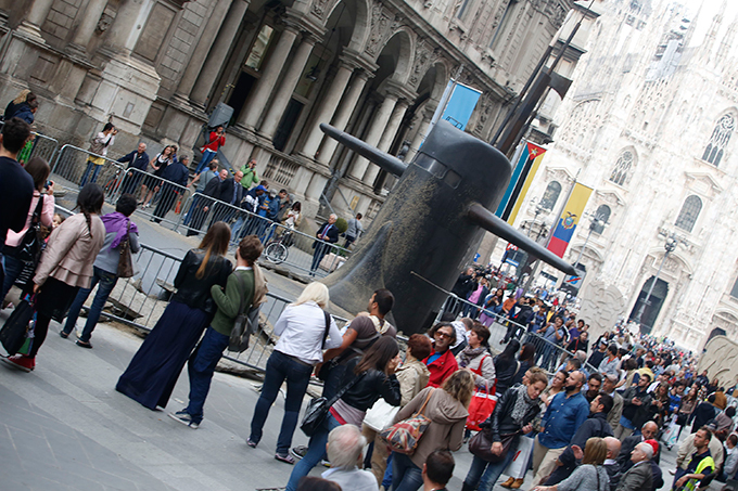Российская субмарина всплыла в центре Милана