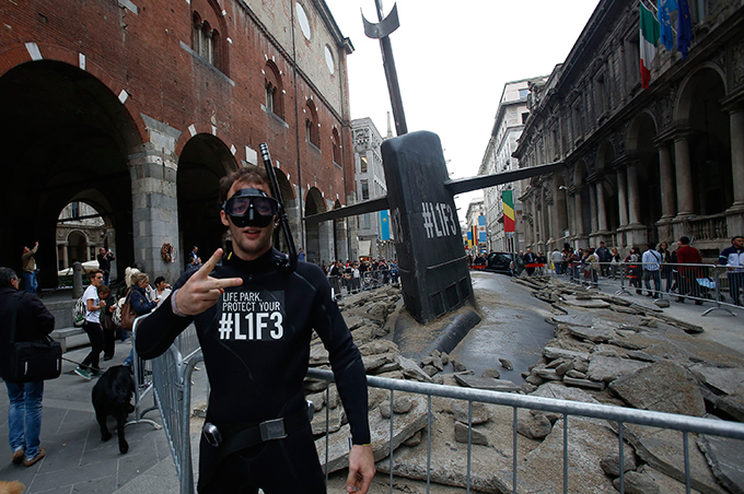 Российская субмарина всплыла в центре Милана