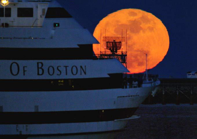 Секреты обратной стороны Луны