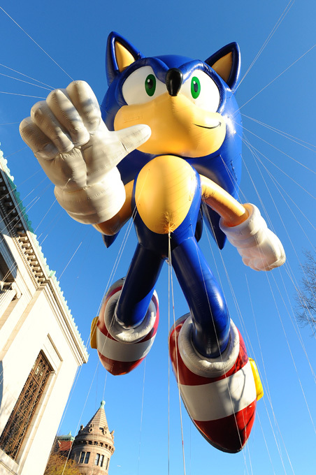 Шоу гигантских игрушек