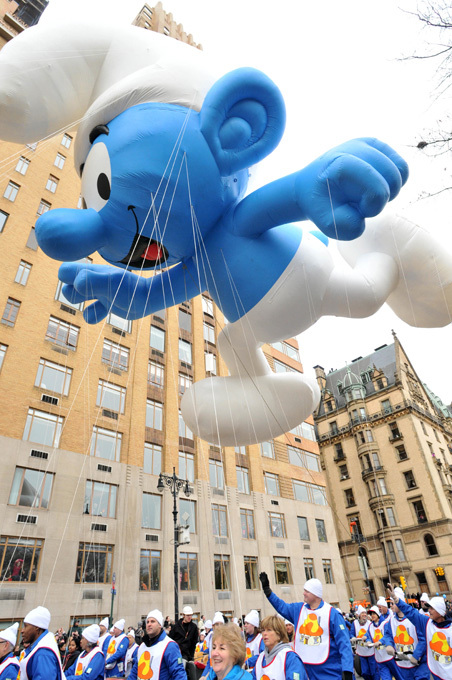 Шоу гигантских игрушек