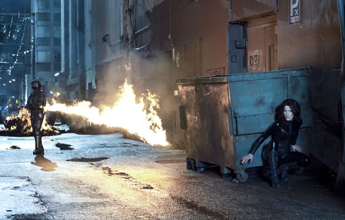 Кейт Бекинсейл: "Вооружена и очень опасна"