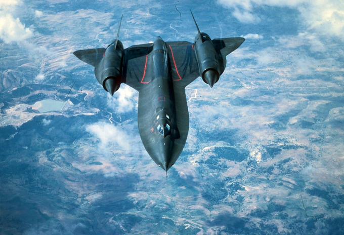 Как воевать с "Черными дроздами". Самый длинный самолет