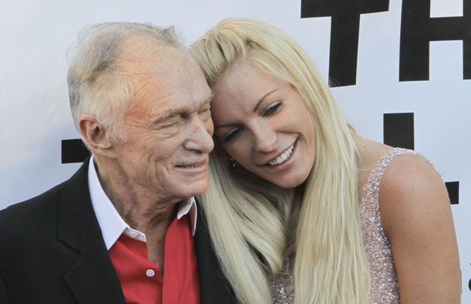 Молодая невеста бросила основателя Playboy за 4 дня до свадьбы