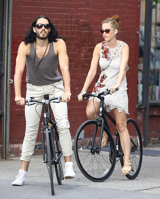 Кэти Перри и Рассел Брэнд разводятся