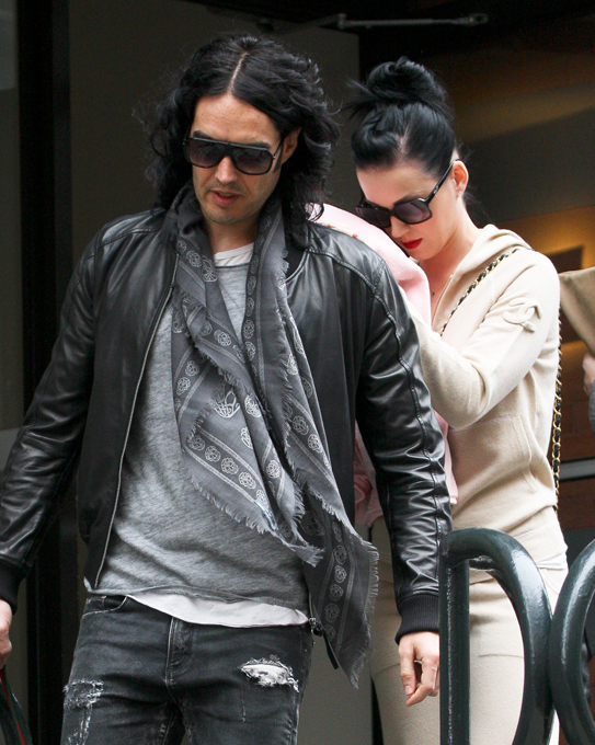 Кэти Перри и Рассел Брэнд разводятся