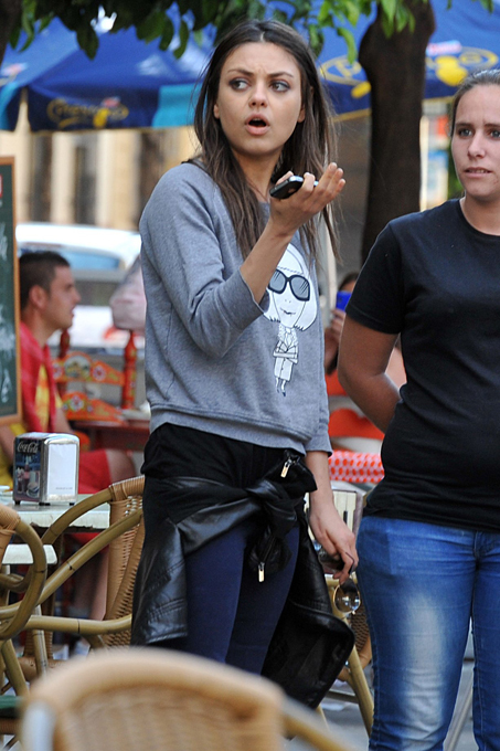 Романтический уикенд Милы Кунис