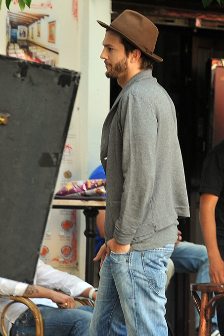 Романтический уикенд Милы Кунис