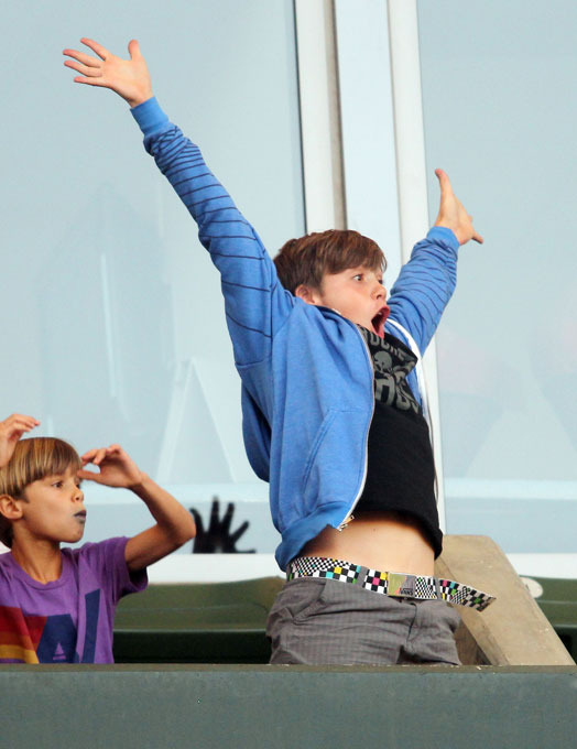 В звездной семье Бекхэмов появился четвертый ребенок