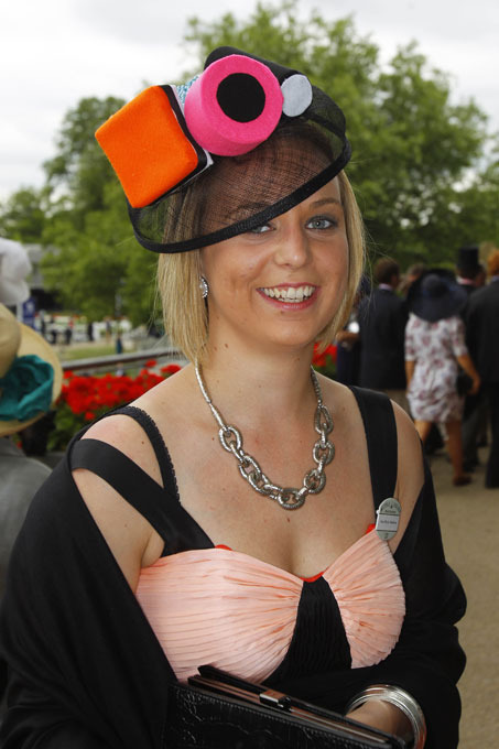 Все дело в шляпке