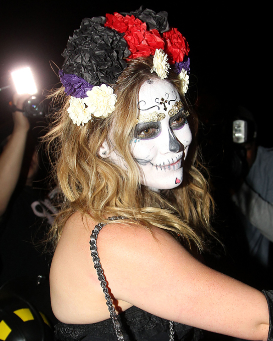 Хэллоуин: страшно красивые звезды