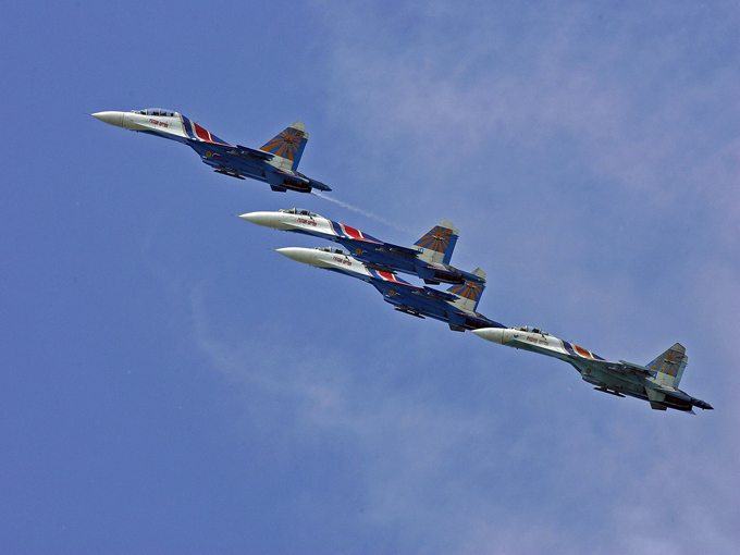 Небо Швейцарии обеднеет. "Русские витязи" не прилетят