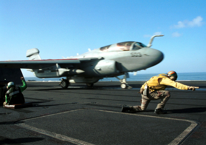 EA-6B Prowler - палубный бродяга