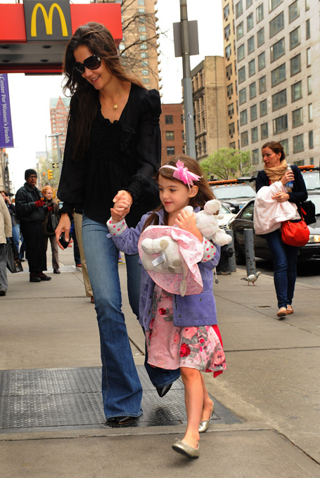 Кэти Холмс: звездная лошадка