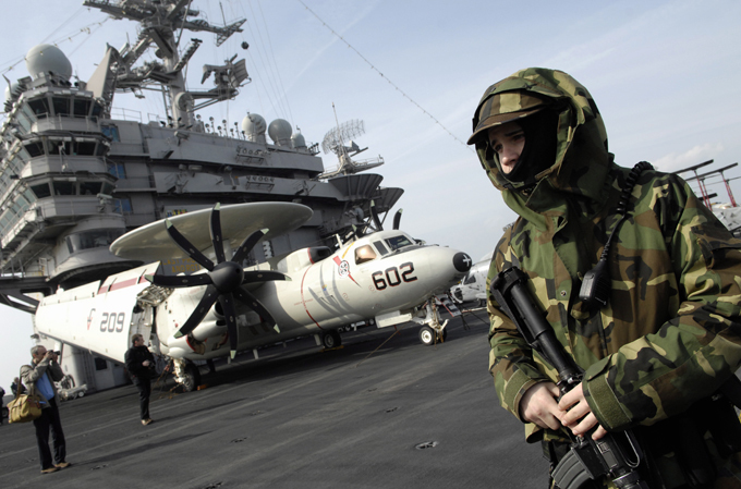 Авианосец, который бежал в ужасе от русской подлодки