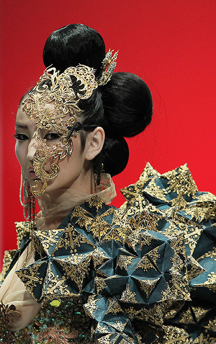 Guo Pei  и ее азиатские принцессы