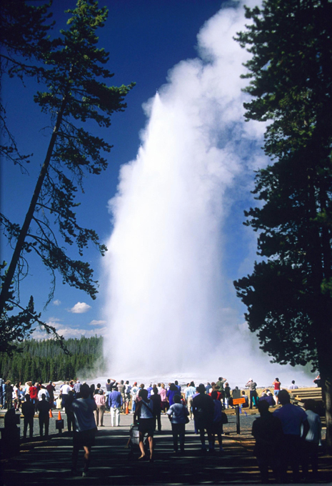 8 знаменитых гейзеров