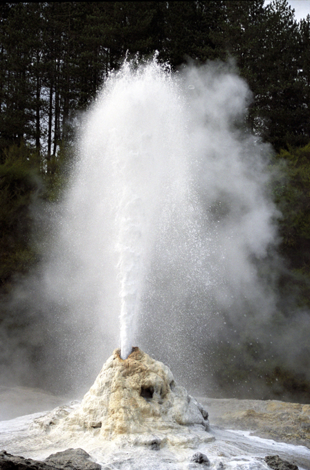 8 знаменитых гейзеров