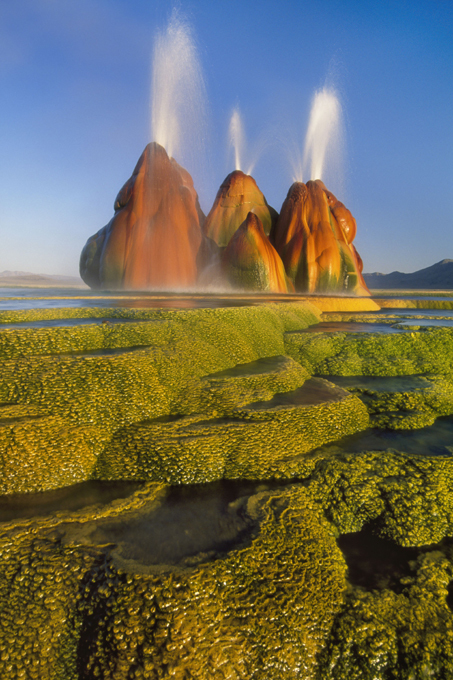 8 знаменитых гейзеров