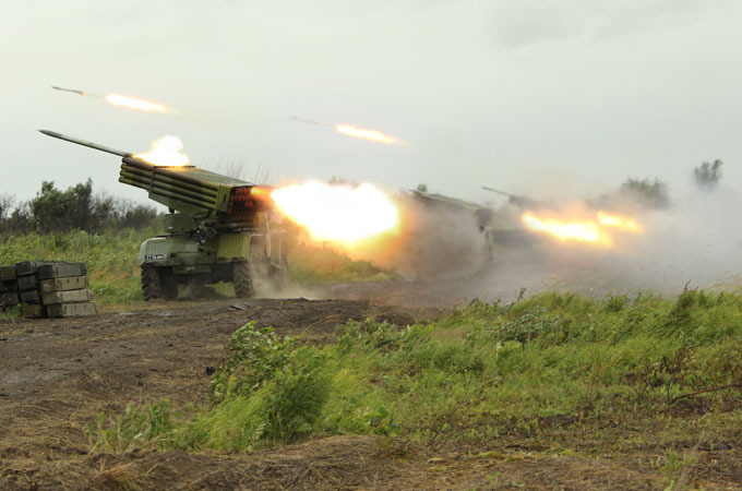 БМ-21 "Град" открывает огонь