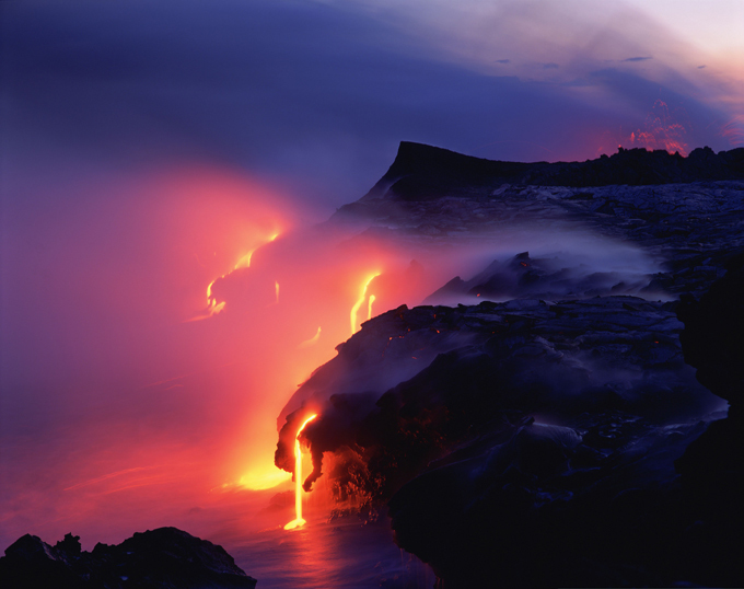 Как вулкан породил молнии