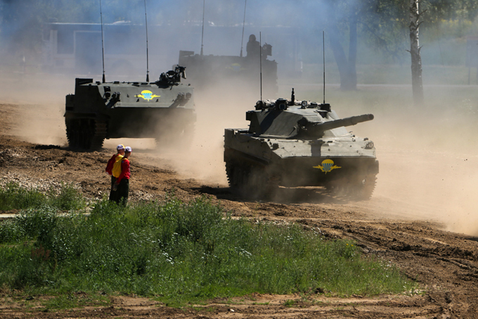 Российская армия во всеоружии. Показ военной техники.