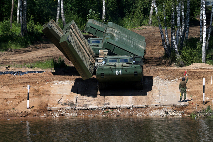 Российская армия во всеоружии. Показ военной техники.