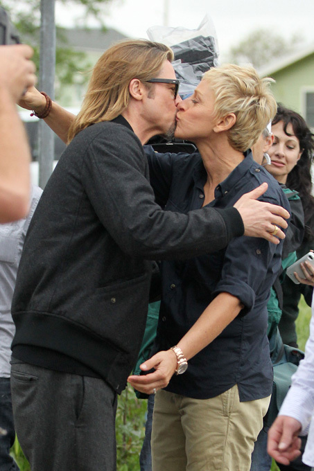 Звездные поцелуи. Брэд Питт и Эллен Дедженерес