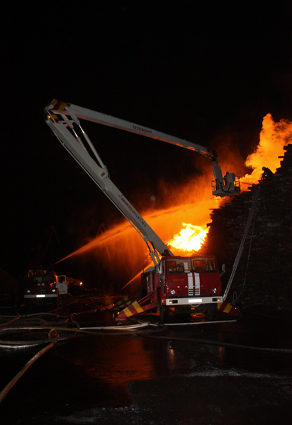 Сильнейший пожар в порту Архангельска