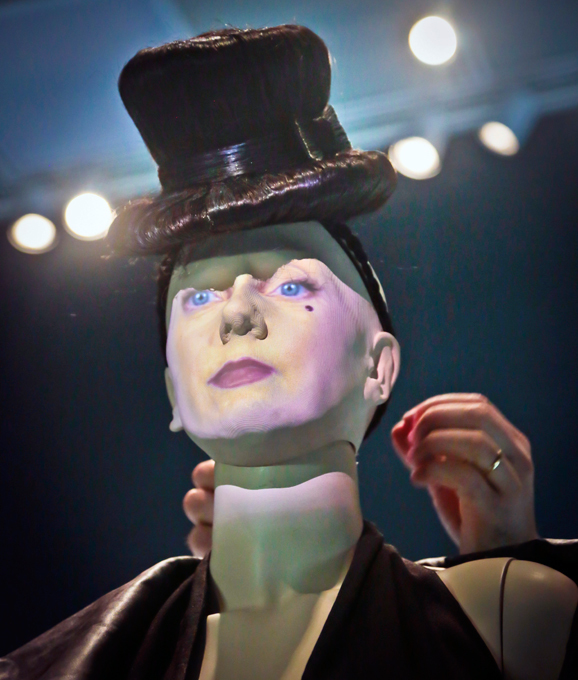 Жан-Поль Готье - единственный парижский модельер унисекс