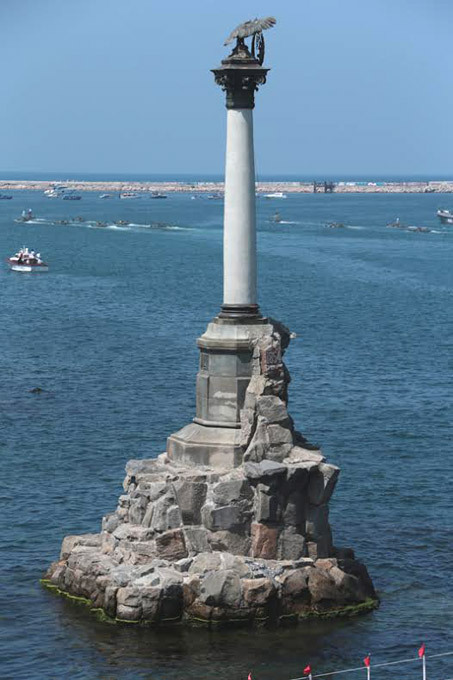 День Черноморского флота: Памятник погибшим кораблям