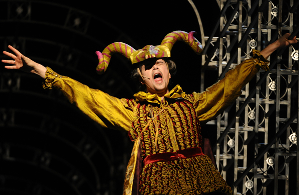 "Испанские безумства" на сцене "Ленкома"