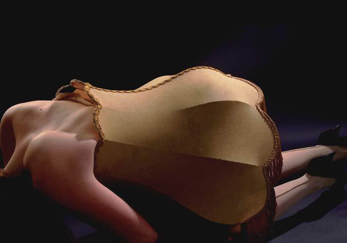 Женщина-светильник