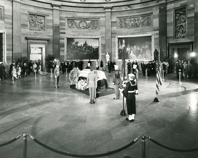 Будет ли раскрыта тайна убийства Кеннеди?