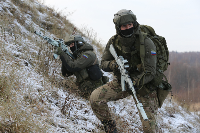 Россия отмечает День "вежливых людей"