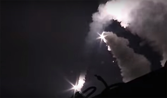 Крылатые ракеты ВМФ РФ поразили командные пункты ИГ в Сирии