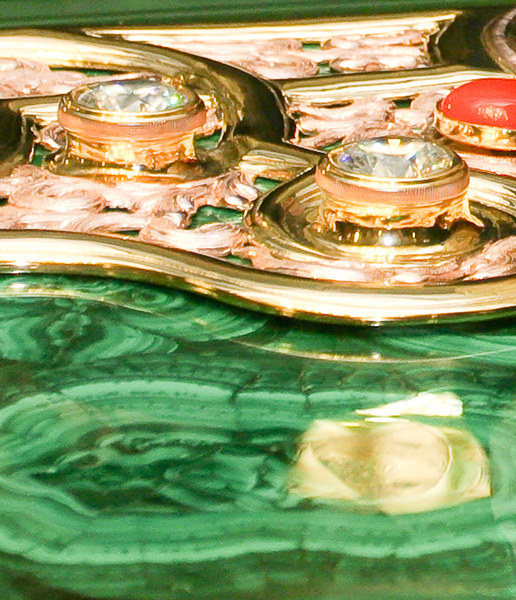 В Казань привезли самый большой в мире Коран