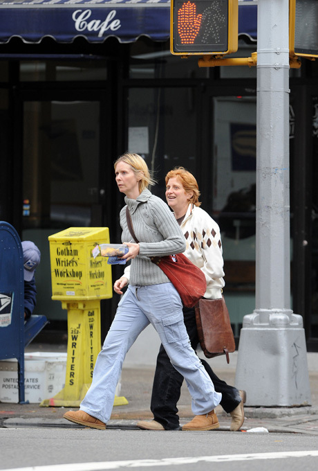 Звезда "Секса в большом городе" вышла замуж за подругу