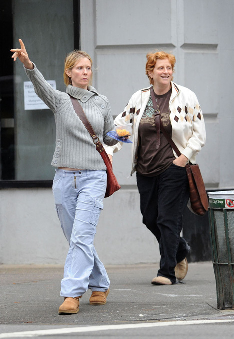 Звезда "Секса в большом городе" вышла замуж за подругу